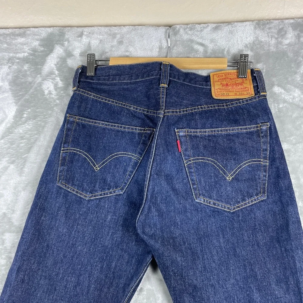 Levis item excellent